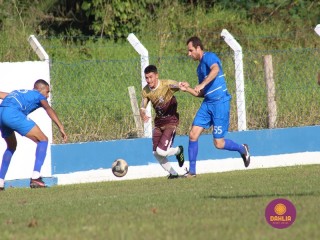 
<a style='margin-left: 5px;' class='btn btn-xs btn-social btn-facebook' href='https://www.facebook.com/sharer/sharer.php?u=https://www.boladovale.com.br/imgs/800-800-90/conteudo/fotos/1627/img1948.jpg' rel='popup' data-width='500' data-height='400'><i class='fa fa-facebook'></i>Compartilhar <span class='hidden-xs'>no Facebook</span>
</a> 
<a class='btn btn-default btn-xs' target='_blank' href='imgs/800-800-90/conteudo/fotos/1627/img1948.jpg'>
<span class='glyphicon glyphicon-cloud-download'></span> Salvar
</a> 
<span></span>