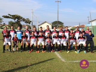 
<a style='margin-left: 5px;' class='btn btn-xs btn-social btn-facebook' href='https://www.facebook.com/sharer/sharer.php?u=https://www.boladovale.com.br/imgs/800-800-90/conteudo/fotos/1628/img3341.jpg' rel='popup' data-width='500' data-height='400'><i class='fa fa-facebook'></i>Compartilhar <span class='hidden-xs'>no Facebook</span>
</a> 
<a class='btn btn-default btn-xs' target='_blank' href='imgs/800-800-90/conteudo/fotos/1628/img3341.jpg'>
<span class='glyphicon glyphicon-cloud-download'></span> Salvar
</a> 
<span></span>
