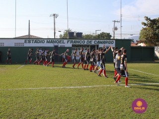 
<a style='margin-left: 5px;' class='btn btn-xs btn-social btn-facebook' href='https://www.facebook.com/sharer/sharer.php?u=https://www.boladovale.com.br/imgs/800-800-90/conteudo/fotos/1628/img3343.jpg' rel='popup' data-width='500' data-height='400'><i class='fa fa-facebook'></i>Compartilhar <span class='hidden-xs'>no Facebook</span>
</a> 
<a class='btn btn-default btn-xs' target='_blank' href='imgs/800-800-90/conteudo/fotos/1628/img3343.jpg'>
<span class='glyphicon glyphicon-cloud-download'></span> Salvar
</a> 
<span></span>