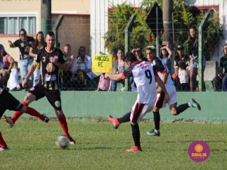 
<a style='margin-left: 5px;' class='btn btn-xs btn-social btn-facebook' href='https://www.facebook.com/sharer/sharer.php?u=https://www.boladovale.com.br/imgs/800-800-90/conteudo/fotos/1628/img3352.jpg' rel='popup' data-width='500' data-height='400'><i class='fa fa-facebook'></i>Compartilhar <span class='hidden-xs'>no Facebook</span>
</a> 
<a class='btn btn-default btn-xs' target='_blank' href='imgs/800-800-90/conteudo/fotos/1628/img3352.jpg'>
<span class='glyphicon glyphicon-cloud-download'></span> Salvar
</a> 
<span></span>