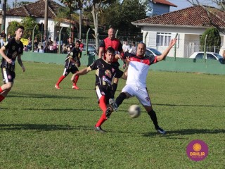 
<a style='margin-left: 5px;' class='btn btn-xs btn-social btn-facebook' href='https://www.facebook.com/sharer/sharer.php?u=https://www.boladovale.com.br/imgs/800-800-90/conteudo/fotos/1628/img3357.jpg' rel='popup' data-width='500' data-height='400'><i class='fa fa-facebook'></i>Compartilhar <span class='hidden-xs'>no Facebook</span>
</a> 
<a class='btn btn-default btn-xs' target='_blank' href='imgs/800-800-90/conteudo/fotos/1628/img3357.jpg'>
<span class='glyphicon glyphicon-cloud-download'></span> Salvar
</a> 
<span></span>