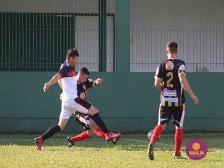 
<a style='margin-left: 5px;' class='btn btn-xs btn-social btn-facebook' href='https://www.facebook.com/sharer/sharer.php?u=https://www.boladovale.com.br/imgs/800-800-90/conteudo/fotos/1628/img3374.jpg' rel='popup' data-width='500' data-height='400'><i class='fa fa-facebook'></i>Compartilhar <span class='hidden-xs'>no Facebook</span>
</a> 
<a class='btn btn-default btn-xs' target='_blank' href='imgs/800-800-90/conteudo/fotos/1628/img3374.jpg'>
<span class='glyphicon glyphicon-cloud-download'></span> Salvar
</a> 
<span></span>