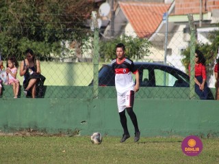 
<a style='margin-left: 5px;' class='btn btn-xs btn-social btn-facebook' href='https://www.facebook.com/sharer/sharer.php?u=https://www.boladovale.com.br/imgs/800-800-90/conteudo/fotos/1628/img3386.jpg' rel='popup' data-width='500' data-height='400'><i class='fa fa-facebook'></i>Compartilhar <span class='hidden-xs'>no Facebook</span>
</a> 
<a class='btn btn-default btn-xs' target='_blank' href='imgs/800-800-90/conteudo/fotos/1628/img3386.jpg'>
<span class='glyphicon glyphicon-cloud-download'></span> Salvar
</a> 
<span></span>
