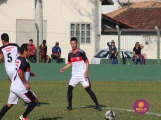 
<a style='margin-left: 5px;' class='btn btn-xs btn-social btn-facebook' href='https://www.facebook.com/sharer/sharer.php?u=https://www.boladovale.com.br/imgs/800-800-90/conteudo/fotos/1628/img3397.jpg' rel='popup' data-width='500' data-height='400'><i class='fa fa-facebook'></i>Compartilhar <span class='hidden-xs'>no Facebook</span>
</a> 
<a class='btn btn-default btn-xs' target='_blank' href='imgs/800-800-90/conteudo/fotos/1628/img3397.jpg'>
<span class='glyphicon glyphicon-cloud-download'></span> Salvar
</a> 
<span></span>