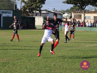 
<a style='margin-left: 5px;' class='btn btn-xs btn-social btn-facebook' href='https://www.facebook.com/sharer/sharer.php?u=https://www.boladovale.com.br/imgs/800-800-90/conteudo/fotos/1628/img3400.jpg' rel='popup' data-width='500' data-height='400'><i class='fa fa-facebook'></i>Compartilhar <span class='hidden-xs'>no Facebook</span>
</a> 
<a class='btn btn-default btn-xs' target='_blank' href='imgs/800-800-90/conteudo/fotos/1628/img3400.jpg'>
<span class='glyphicon glyphicon-cloud-download'></span> Salvar
</a> 
<span></span>