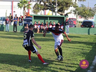 
<a style='margin-left: 5px;' class='btn btn-xs btn-social btn-facebook' href='https://www.facebook.com/sharer/sharer.php?u=https://www.boladovale.com.br/imgs/800-800-90/conteudo/fotos/1628/img3407.jpg' rel='popup' data-width='500' data-height='400'><i class='fa fa-facebook'></i>Compartilhar <span class='hidden-xs'>no Facebook</span>
</a> 
<a class='btn btn-default btn-xs' target='_blank' href='imgs/800-800-90/conteudo/fotos/1628/img3407.jpg'>
<span class='glyphicon glyphicon-cloud-download'></span> Salvar
</a> 
<span></span>