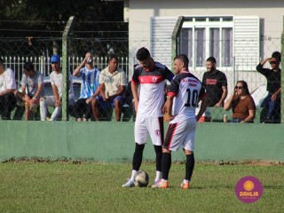 
<a style='margin-left: 5px;' class='btn btn-xs btn-social btn-facebook' href='https://www.facebook.com/sharer/sharer.php?u=https://www.boladovale.com.br/imgs/800-800-90/conteudo/fotos/1628/img3411.jpg' rel='popup' data-width='500' data-height='400'><i class='fa fa-facebook'></i>Compartilhar <span class='hidden-xs'>no Facebook</span>
</a> 
<a class='btn btn-default btn-xs' target='_blank' href='imgs/800-800-90/conteudo/fotos/1628/img3411.jpg'>
<span class='glyphicon glyphicon-cloud-download'></span> Salvar
</a> 
<span></span>