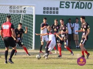 
<a style='margin-left: 5px;' class='btn btn-xs btn-social btn-facebook' href='https://www.facebook.com/sharer/sharer.php?u=https://www.boladovale.com.br/imgs/800-800-90/conteudo/fotos/1628/img3427.jpg' rel='popup' data-width='500' data-height='400'><i class='fa fa-facebook'></i>Compartilhar <span class='hidden-xs'>no Facebook</span>
</a> 
<a class='btn btn-default btn-xs' target='_blank' href='imgs/800-800-90/conteudo/fotos/1628/img3427.jpg'>
<span class='glyphicon glyphicon-cloud-download'></span> Salvar
</a> 
<span></span>