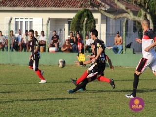 
<a style='margin-left: 5px;' class='btn btn-xs btn-social btn-facebook' href='https://www.facebook.com/sharer/sharer.php?u=https://www.boladovale.com.br/imgs/800-800-90/conteudo/fotos/1628/img3455.jpg' rel='popup' data-width='500' data-height='400'><i class='fa fa-facebook'></i>Compartilhar <span class='hidden-xs'>no Facebook</span>
</a> 
<a class='btn btn-default btn-xs' target='_blank' href='imgs/800-800-90/conteudo/fotos/1628/img3455.jpg'>
<span class='glyphicon glyphicon-cloud-download'></span> Salvar
</a> 
<span></span>