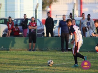 
<a style='margin-left: 5px;' class='btn btn-xs btn-social btn-facebook' href='https://www.facebook.com/sharer/sharer.php?u=https://www.boladovale.com.br/imgs/800-800-90/conteudo/fotos/1628/img3506.jpg' rel='popup' data-width='500' data-height='400'><i class='fa fa-facebook'></i>Compartilhar <span class='hidden-xs'>no Facebook</span>
</a> 
<a class='btn btn-default btn-xs' target='_blank' href='imgs/800-800-90/conteudo/fotos/1628/img3506.jpg'>
<span class='glyphicon glyphicon-cloud-download'></span> Salvar
</a> 
<span></span>