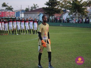 
<a style='margin-left: 5px;' class='btn btn-xs btn-social btn-facebook' href='https://www.facebook.com/sharer/sharer.php?u=https://www.boladovale.com.br/imgs/800-800-90/conteudo/fotos/1628/img3516.jpg' rel='popup' data-width='500' data-height='400'><i class='fa fa-facebook'></i>Compartilhar <span class='hidden-xs'>no Facebook</span>
</a> 
<a class='btn btn-default btn-xs' target='_blank' href='imgs/800-800-90/conteudo/fotos/1628/img3516.jpg'>
<span class='glyphicon glyphicon-cloud-download'></span> Salvar
</a> 
<span></span>