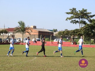 
<a style='margin-left: 5px;' class='btn btn-xs btn-social btn-facebook' href='https://www.facebook.com/sharer/sharer.php?u=https://www.boladovale.com.br/imgs/800-800-90/conteudo/fotos/1629/img3931.jpg' rel='popup' data-width='500' data-height='400'><i class='fa fa-facebook'></i>Compartilhar <span class='hidden-xs'>no Facebook</span>
</a> 
<a class='btn btn-default btn-xs' target='_blank' href='imgs/800-800-90/conteudo/fotos/1629/img3931.jpg'>
<span class='glyphicon glyphicon-cloud-download'></span> Salvar
</a> 
<span></span>