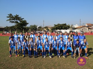 
<a style='margin-left: 5px;' class='btn btn-xs btn-social btn-facebook' href='https://www.facebook.com/sharer/sharer.php?u=https://www.boladovale.com.br/imgs/800-800-90/conteudo/fotos/1629/img3937.jpg' rel='popup' data-width='500' data-height='400'><i class='fa fa-facebook'></i>Compartilhar <span class='hidden-xs'>no Facebook</span>
</a> 
<a class='btn btn-default btn-xs' target='_blank' href='imgs/800-800-90/conteudo/fotos/1629/img3937.jpg'>
<span class='glyphicon glyphicon-cloud-download'></span> Salvar
</a> 
<span></span>