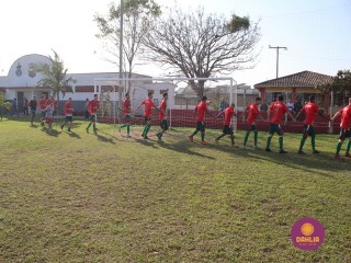 
<a style='margin-left: 5px;' class='btn btn-xs btn-social btn-facebook' href='https://www.facebook.com/sharer/sharer.php?u=https://www.boladovale.com.br/imgs/800-800-90/conteudo/fotos/1629/img3942.jpg' rel='popup' data-width='500' data-height='400'><i class='fa fa-facebook'></i>Compartilhar <span class='hidden-xs'>no Facebook</span>
</a> 
<a class='btn btn-default btn-xs' target='_blank' href='imgs/800-800-90/conteudo/fotos/1629/img3942.jpg'>
<span class='glyphicon glyphicon-cloud-download'></span> Salvar
</a> 
<span></span>