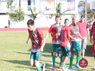 
<a style='margin-left: 5px;' class='btn btn-xs btn-social btn-facebook' href='https://www.facebook.com/sharer/sharer.php?u=https://www.boladovale.com.br/imgs/800-800-90/conteudo/fotos/1629/img3984.jpg' rel='popup' data-width='500' data-height='400'><i class='fa fa-facebook'></i>Compartilhar <span class='hidden-xs'>no Facebook</span>
</a> 
<a class='btn btn-default btn-xs' target='_blank' href='imgs/800-800-90/conteudo/fotos/1629/img3984.jpg'>
<span class='glyphicon glyphicon-cloud-download'></span> Salvar
</a> 
<span></span>