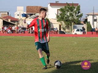 
<a style='margin-left: 5px;' class='btn btn-xs btn-social btn-facebook' href='https://www.facebook.com/sharer/sharer.php?u=https://www.boladovale.com.br/imgs/800-800-90/conteudo/fotos/1629/img4021.jpg' rel='popup' data-width='500' data-height='400'><i class='fa fa-facebook'></i>Compartilhar <span class='hidden-xs'>no Facebook</span>
</a> 
<a class='btn btn-default btn-xs' target='_blank' href='imgs/800-800-90/conteudo/fotos/1629/img4021.jpg'>
<span class='glyphicon glyphicon-cloud-download'></span> Salvar
</a> 
<span></span>