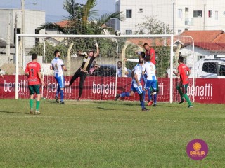 
<a style='margin-left: 5px;' class='btn btn-xs btn-social btn-facebook' href='https://www.facebook.com/sharer/sharer.php?u=https://www.boladovale.com.br/imgs/800-800-90/conteudo/fotos/1629/img4035.jpg' rel='popup' data-width='500' data-height='400'><i class='fa fa-facebook'></i>Compartilhar <span class='hidden-xs'>no Facebook</span>
</a> 
<a class='btn btn-default btn-xs' target='_blank' href='imgs/800-800-90/conteudo/fotos/1629/img4035.jpg'>
<span class='glyphicon glyphicon-cloud-download'></span> Salvar
</a> 
<span></span>