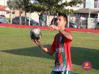 
<a style='margin-left: 5px;' class='btn btn-xs btn-social btn-facebook' href='https://www.facebook.com/sharer/sharer.php?u=https://www.boladovale.com.br/imgs/800-800-90/conteudo/fotos/1629/img4086.jpg' rel='popup' data-width='500' data-height='400'><i class='fa fa-facebook'></i>Compartilhar <span class='hidden-xs'>no Facebook</span>
</a> 
<a class='btn btn-default btn-xs' target='_blank' href='imgs/800-800-90/conteudo/fotos/1629/img4086.jpg'>
<span class='glyphicon glyphicon-cloud-download'></span> Salvar
</a> 
<span></span>