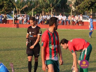 
<a style='margin-left: 5px;' class='btn btn-xs btn-social btn-facebook' href='https://www.facebook.com/sharer/sharer.php?u=https://www.boladovale.com.br/imgs/800-800-90/conteudo/fotos/1629/img4116.jpg' rel='popup' data-width='500' data-height='400'><i class='fa fa-facebook'></i>Compartilhar <span class='hidden-xs'>no Facebook</span>
</a> 
<a class='btn btn-default btn-xs' target='_blank' href='imgs/800-800-90/conteudo/fotos/1629/img4116.jpg'>
<span class='glyphicon glyphicon-cloud-download'></span> Salvar
</a> 
<span></span>