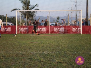 
<a style='margin-left: 5px;' class='btn btn-xs btn-social btn-facebook' href='https://www.facebook.com/sharer/sharer.php?u=https://www.boladovale.com.br/imgs/800-800-90/conteudo/fotos/1629/img4144.jpg' rel='popup' data-width='500' data-height='400'><i class='fa fa-facebook'></i>Compartilhar <span class='hidden-xs'>no Facebook</span>
</a> 
<a class='btn btn-default btn-xs' target='_blank' href='imgs/800-800-90/conteudo/fotos/1629/img4144.jpg'>
<span class='glyphicon glyphicon-cloud-download'></span> Salvar
</a> 
<span></span>