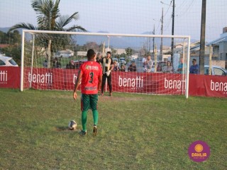 
<a style='margin-left: 5px;' class='btn btn-xs btn-social btn-facebook' href='https://www.facebook.com/sharer/sharer.php?u=https://www.boladovale.com.br/imgs/800-800-90/conteudo/fotos/1629/img4148.jpg' rel='popup' data-width='500' data-height='400'><i class='fa fa-facebook'></i>Compartilhar <span class='hidden-xs'>no Facebook</span>
</a> 
<a class='btn btn-default btn-xs' target='_blank' href='imgs/800-800-90/conteudo/fotos/1629/img4148.jpg'>
<span class='glyphicon glyphicon-cloud-download'></span> Salvar
</a> 
<span></span>