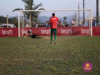 
<a style='margin-left: 5px;' class='btn btn-xs btn-social btn-facebook' href='https://www.facebook.com/sharer/sharer.php?u=https://www.boladovale.com.br/imgs/800-800-90/conteudo/fotos/1629/img4149.jpg' rel='popup' data-width='500' data-height='400'><i class='fa fa-facebook'></i>Compartilhar <span class='hidden-xs'>no Facebook</span>
</a> 
<a class='btn btn-default btn-xs' target='_blank' href='imgs/800-800-90/conteudo/fotos/1629/img4149.jpg'>
<span class='glyphicon glyphicon-cloud-download'></span> Salvar
</a> 
<span></span>