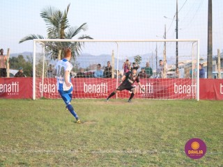 
<a style='margin-left: 5px;' class='btn btn-xs btn-social btn-facebook' href='https://www.facebook.com/sharer/sharer.php?u=https://www.boladovale.com.br/imgs/800-800-90/conteudo/fotos/1629/img4155.jpg' rel='popup' data-width='500' data-height='400'><i class='fa fa-facebook'></i>Compartilhar <span class='hidden-xs'>no Facebook</span>
</a> 
<a class='btn btn-default btn-xs' target='_blank' href='imgs/800-800-90/conteudo/fotos/1629/img4155.jpg'>
<span class='glyphicon glyphicon-cloud-download'></span> Salvar
</a> 
<span></span>