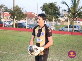 
<a style='margin-left: 5px;' class='btn btn-xs btn-social btn-facebook' href='https://www.facebook.com/sharer/sharer.php?u=https://www.boladovale.com.br/imgs/800-800-90/conteudo/fotos/1629/img4170.jpg' rel='popup' data-width='500' data-height='400'><i class='fa fa-facebook'></i>Compartilhar <span class='hidden-xs'>no Facebook</span>
</a> 
<a class='btn btn-default btn-xs' target='_blank' href='imgs/800-800-90/conteudo/fotos/1629/img4170.jpg'>
<span class='glyphicon glyphicon-cloud-download'></span> Salvar
</a> 
<span></span>