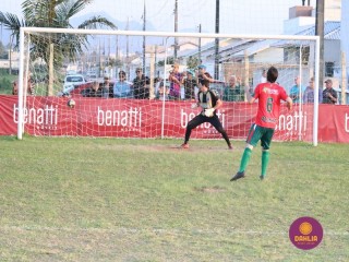 
<a style='margin-left: 5px;' class='btn btn-xs btn-social btn-facebook' href='https://www.facebook.com/sharer/sharer.php?u=https://www.boladovale.com.br/imgs/800-800-90/conteudo/fotos/1629/img4208.jpg' rel='popup' data-width='500' data-height='400'><i class='fa fa-facebook'></i>Compartilhar <span class='hidden-xs'>no Facebook</span>
</a> 
<a class='btn btn-default btn-xs' target='_blank' href='imgs/800-800-90/conteudo/fotos/1629/img4208.jpg'>
<span class='glyphicon glyphicon-cloud-download'></span> Salvar
</a> 
<span></span>
