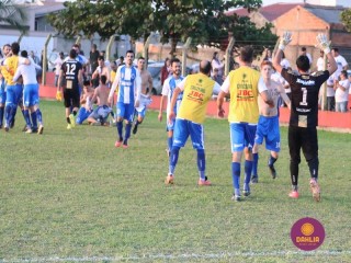 
<a style='margin-left: 5px;' class='btn btn-xs btn-social btn-facebook' href='https://www.facebook.com/sharer/sharer.php?u=https://www.boladovale.com.br/imgs/800-800-90/conteudo/fotos/1629/img4272.jpg' rel='popup' data-width='500' data-height='400'><i class='fa fa-facebook'></i>Compartilhar <span class='hidden-xs'>no Facebook</span>
</a> 
<a class='btn btn-default btn-xs' target='_blank' href='imgs/800-800-90/conteudo/fotos/1629/img4272.jpg'>
<span class='glyphicon glyphicon-cloud-download'></span> Salvar
</a> 
<span></span>