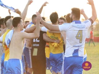 
<a style='margin-left: 5px;' class='btn btn-xs btn-social btn-facebook' href='https://www.facebook.com/sharer/sharer.php?u=https://www.boladovale.com.br/imgs/800-800-90/conteudo/fotos/1629/img4278.jpg' rel='popup' data-width='500' data-height='400'><i class='fa fa-facebook'></i>Compartilhar <span class='hidden-xs'>no Facebook</span>
</a> 
<a class='btn btn-default btn-xs' target='_blank' href='imgs/800-800-90/conteudo/fotos/1629/img4278.jpg'>
<span class='glyphicon glyphicon-cloud-download'></span> Salvar
</a> 
<span></span>