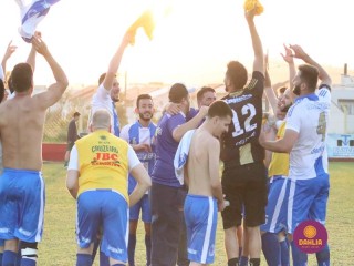 
<a style='margin-left: 5px;' class='btn btn-xs btn-social btn-facebook' href='https://www.facebook.com/sharer/sharer.php?u=https://www.boladovale.com.br/imgs/800-800-90/conteudo/fotos/1629/img4286.jpg' rel='popup' data-width='500' data-height='400'><i class='fa fa-facebook'></i>Compartilhar <span class='hidden-xs'>no Facebook</span>
</a> 
<a class='btn btn-default btn-xs' target='_blank' href='imgs/800-800-90/conteudo/fotos/1629/img4286.jpg'>
<span class='glyphicon glyphicon-cloud-download'></span> Salvar
</a> 
<span></span>