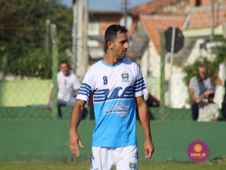 
<a style='margin-left: 5px;' class='btn btn-xs btn-social btn-facebook' href='https://www.facebook.com/sharer/sharer.php?u=https://www.boladovale.com.br/imgs/800-800-90/conteudo/fotos/1630/img3950.jpg' rel='popup' data-width='500' data-height='400'><i class='fa fa-facebook'></i>Compartilhar <span class='hidden-xs'>no Facebook</span>
</a> 
<a class='btn btn-default btn-xs' target='_blank' href='imgs/800-800-90/conteudo/fotos/1630/img3950.jpg'>
<span class='glyphicon glyphicon-cloud-download'></span> Salvar
</a> 
<span></span>