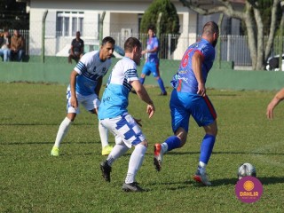 
<a style='margin-left: 5px;' class='btn btn-xs btn-social btn-facebook' href='https://www.facebook.com/sharer/sharer.php?u=https://www.boladovale.com.br/imgs/800-800-90/conteudo/fotos/1630/img3957.jpg' rel='popup' data-width='500' data-height='400'><i class='fa fa-facebook'></i>Compartilhar <span class='hidden-xs'>no Facebook</span>
</a> 
<a class='btn btn-default btn-xs' target='_blank' href='imgs/800-800-90/conteudo/fotos/1630/img3957.jpg'>
<span class='glyphicon glyphicon-cloud-download'></span> Salvar
</a> 
<span></span>