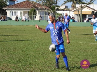 
<a style='margin-left: 5px;' class='btn btn-xs btn-social btn-facebook' href='https://www.facebook.com/sharer/sharer.php?u=https://www.boladovale.com.br/imgs/800-800-90/conteudo/fotos/1630/img4001.jpg' rel='popup' data-width='500' data-height='400'><i class='fa fa-facebook'></i>Compartilhar <span class='hidden-xs'>no Facebook</span>
</a> 
<a class='btn btn-default btn-xs' target='_blank' href='imgs/800-800-90/conteudo/fotos/1630/img4001.jpg'>
<span class='glyphicon glyphicon-cloud-download'></span> Salvar
</a> 
<span></span>