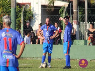 
<a style='margin-left: 5px;' class='btn btn-xs btn-social btn-facebook' href='https://www.facebook.com/sharer/sharer.php?u=https://www.boladovale.com.br/imgs/800-800-90/conteudo/fotos/1630/img4091.jpg' rel='popup' data-width='500' data-height='400'><i class='fa fa-facebook'></i>Compartilhar <span class='hidden-xs'>no Facebook</span>
</a> 
<a class='btn btn-default btn-xs' target='_blank' href='imgs/800-800-90/conteudo/fotos/1630/img4091.jpg'>
<span class='glyphicon glyphicon-cloud-download'></span> Salvar
</a> 
<span></span>