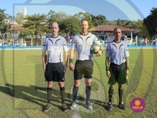 
<a style='margin-left: 5px;' class='btn btn-xs btn-social btn-facebook' href='https://www.facebook.com/sharer/sharer.php?u=https://www.boladovale.com.br/imgs/800-800-90/conteudo/fotos/1632/img4320.jpg' rel='popup' data-width='500' data-height='400'><i class='fa fa-facebook'></i>Compartilhar <span class='hidden-xs'>no Facebook</span>
</a> 
<a class='btn btn-default btn-xs' target='_blank' href='imgs/800-800-90/conteudo/fotos/1632/img4320.jpg'>
<span class='glyphicon glyphicon-cloud-download'></span> Salvar
</a> 
<span></span>