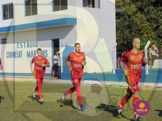 
<a style='margin-left: 5px;' class='btn btn-xs btn-social btn-facebook' href='https://www.facebook.com/sharer/sharer.php?u=https://www.boladovale.com.br/imgs/800-800-90/conteudo/fotos/1632/img4343.jpg' rel='popup' data-width='500' data-height='400'><i class='fa fa-facebook'></i>Compartilhar <span class='hidden-xs'>no Facebook</span>
</a> 
<a class='btn btn-default btn-xs' target='_blank' href='imgs/800-800-90/conteudo/fotos/1632/img4343.jpg'>
<span class='glyphicon glyphicon-cloud-download'></span> Salvar
</a> 
<span></span>