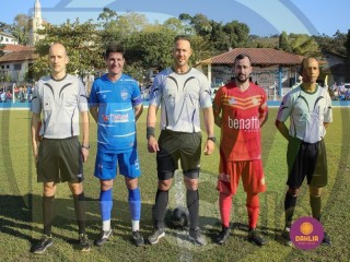 
<a style='margin-left: 5px;' class='btn btn-xs btn-social btn-facebook' href='https://www.facebook.com/sharer/sharer.php?u=https://www.boladovale.com.br/imgs/800-800-90/conteudo/fotos/1632/img4360.jpg' rel='popup' data-width='500' data-height='400'><i class='fa fa-facebook'></i>Compartilhar <span class='hidden-xs'>no Facebook</span>
</a> 
<a class='btn btn-default btn-xs' target='_blank' href='imgs/800-800-90/conteudo/fotos/1632/img4360.jpg'>
<span class='glyphicon glyphicon-cloud-download'></span> Salvar
</a> 
<span></span>