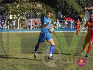 
<a style='margin-left: 5px;' class='btn btn-xs btn-social btn-facebook' href='https://www.facebook.com/sharer/sharer.php?u=https://www.boladovale.com.br/imgs/800-800-90/conteudo/fotos/1632/img4401.jpg' rel='popup' data-width='500' data-height='400'><i class='fa fa-facebook'></i>Compartilhar <span class='hidden-xs'>no Facebook</span>
</a> 
<a class='btn btn-default btn-xs' target='_blank' href='imgs/800-800-90/conteudo/fotos/1632/img4401.jpg'>
<span class='glyphicon glyphicon-cloud-download'></span> Salvar
</a> 
<span></span>