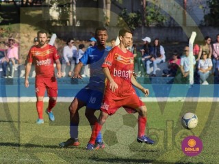 
<a style='margin-left: 5px;' class='btn btn-xs btn-social btn-facebook' href='https://www.facebook.com/sharer/sharer.php?u=https://www.boladovale.com.br/imgs/800-800-90/conteudo/fotos/1632/img4421.jpg' rel='popup' data-width='500' data-height='400'><i class='fa fa-facebook'></i>Compartilhar <span class='hidden-xs'>no Facebook</span>
</a> 
<a class='btn btn-default btn-xs' target='_blank' href='imgs/800-800-90/conteudo/fotos/1632/img4421.jpg'>
<span class='glyphicon glyphicon-cloud-download'></span> Salvar
</a> 
<span></span>