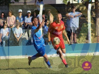 
<a style='margin-left: 5px;' class='btn btn-xs btn-social btn-facebook' href='https://www.facebook.com/sharer/sharer.php?u=https://www.boladovale.com.br/imgs/800-800-90/conteudo/fotos/1632/img4441.jpg' rel='popup' data-width='500' data-height='400'><i class='fa fa-facebook'></i>Compartilhar <span class='hidden-xs'>no Facebook</span>
</a> 
<a class='btn btn-default btn-xs' target='_blank' href='imgs/800-800-90/conteudo/fotos/1632/img4441.jpg'>
<span class='glyphicon glyphicon-cloud-download'></span> Salvar
</a> 
<span></span>