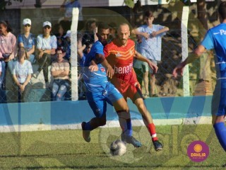 
<a style='margin-left: 5px;' class='btn btn-xs btn-social btn-facebook' href='https://www.facebook.com/sharer/sharer.php?u=https://www.boladovale.com.br/imgs/800-800-90/conteudo/fotos/1632/img4442.jpg' rel='popup' data-width='500' data-height='400'><i class='fa fa-facebook'></i>Compartilhar <span class='hidden-xs'>no Facebook</span>
</a> 
<a class='btn btn-default btn-xs' target='_blank' href='imgs/800-800-90/conteudo/fotos/1632/img4442.jpg'>
<span class='glyphicon glyphicon-cloud-download'></span> Salvar
</a> 
<span></span>