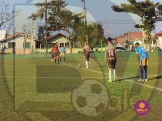 
<a style='margin-left: 5px;' class='btn btn-xs btn-social btn-facebook' href='https://www.facebook.com/sharer/sharer.php?u=https://www.boladovale.com.br/imgs/800-800-90/conteudo/fotos/1633/img4231.jpg' rel='popup' data-width='500' data-height='400'><i class='fa fa-facebook'></i>Compartilhar <span class='hidden-xs'>no Facebook</span>
</a> 
<a class='btn btn-default btn-xs' target='_blank' href='imgs/800-800-90/conteudo/fotos/1633/img4231.jpg'>
<span class='glyphicon glyphicon-cloud-download'></span> Salvar
</a> 
<span></span>
