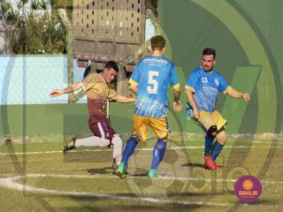 
<a style='margin-left: 5px;' class='btn btn-xs btn-social btn-facebook' href='https://www.facebook.com/sharer/sharer.php?u=https://www.boladovale.com.br/imgs/800-800-90/conteudo/fotos/1633/img4298.jpg' rel='popup' data-width='500' data-height='400'><i class='fa fa-facebook'></i>Compartilhar <span class='hidden-xs'>no Facebook</span>
</a> 
<a class='btn btn-default btn-xs' target='_blank' href='imgs/800-800-90/conteudo/fotos/1633/img4298.jpg'>
<span class='glyphicon glyphicon-cloud-download'></span> Salvar
</a> 
<span></span>
