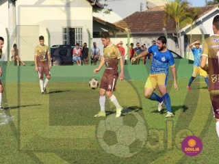 
<a style='margin-left: 5px;' class='btn btn-xs btn-social btn-facebook' href='https://www.facebook.com/sharer/sharer.php?u=https://www.boladovale.com.br/imgs/800-800-90/conteudo/fotos/1633/img4315.jpg' rel='popup' data-width='500' data-height='400'><i class='fa fa-facebook'></i>Compartilhar <span class='hidden-xs'>no Facebook</span>
</a> 
<a class='btn btn-default btn-xs' target='_blank' href='imgs/800-800-90/conteudo/fotos/1633/img4315.jpg'>
<span class='glyphicon glyphicon-cloud-download'></span> Salvar
</a> 
<span></span>