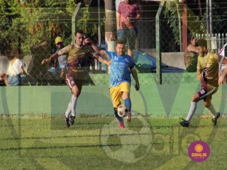 
<a style='margin-left: 5px;' class='btn btn-xs btn-social btn-facebook' href='https://www.facebook.com/sharer/sharer.php?u=https://www.boladovale.com.br/imgs/800-800-90/conteudo/fotos/1633/img4327.jpg' rel='popup' data-width='500' data-height='400'><i class='fa fa-facebook'></i>Compartilhar <span class='hidden-xs'>no Facebook</span>
</a> 
<a class='btn btn-default btn-xs' target='_blank' href='imgs/800-800-90/conteudo/fotos/1633/img4327.jpg'>
<span class='glyphicon glyphicon-cloud-download'></span> Salvar
</a> 
<span></span>