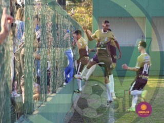 
<a style='margin-left: 5px;' class='btn btn-xs btn-social btn-facebook' href='https://www.facebook.com/sharer/sharer.php?u=https://www.boladovale.com.br/imgs/800-800-90/conteudo/fotos/1633/img4357.jpg' rel='popup' data-width='500' data-height='400'><i class='fa fa-facebook'></i>Compartilhar <span class='hidden-xs'>no Facebook</span>
</a> 
<a class='btn btn-default btn-xs' target='_blank' href='imgs/800-800-90/conteudo/fotos/1633/img4357.jpg'>
<span class='glyphicon glyphicon-cloud-download'></span> Salvar
</a> 
<span></span>