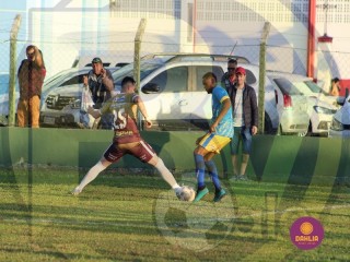 
<a style='margin-left: 5px;' class='btn btn-xs btn-social btn-facebook' href='https://www.facebook.com/sharer/sharer.php?u=https://www.boladovale.com.br/imgs/800-800-90/conteudo/fotos/1633/img4388.jpg' rel='popup' data-width='500' data-height='400'><i class='fa fa-facebook'></i>Compartilhar <span class='hidden-xs'>no Facebook</span>
</a> 
<a class='btn btn-default btn-xs' target='_blank' href='imgs/800-800-90/conteudo/fotos/1633/img4388.jpg'>
<span class='glyphicon glyphicon-cloud-download'></span> Salvar
</a> 
<span></span>