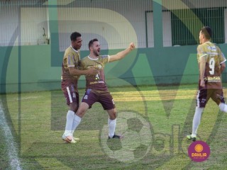 
<a style='margin-left: 5px;' class='btn btn-xs btn-social btn-facebook' href='https://www.facebook.com/sharer/sharer.php?u=https://www.boladovale.com.br/imgs/800-800-90/conteudo/fotos/1633/img4396.jpg' rel='popup' data-width='500' data-height='400'><i class='fa fa-facebook'></i>Compartilhar <span class='hidden-xs'>no Facebook</span>
</a> 
<a class='btn btn-default btn-xs' target='_blank' href='imgs/800-800-90/conteudo/fotos/1633/img4396.jpg'>
<span class='glyphicon glyphicon-cloud-download'></span> Salvar
</a> 
<span></span>